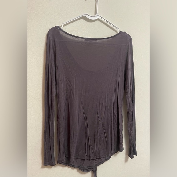 Mystree - Lightweight Ruffle Long Sleeve T-Shirt - Size Small - Picture 4 of 4